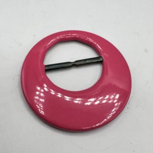 Vtg 80s Plastic & Metal Shirt Slide HOT PINK CIRCLE Belt Buckle Scarf Knot - Picture 2 of 3